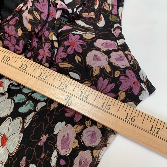 Dark floral sleeveless keyhole ruffle neck top spring summer fall feminine boho - Picture 8 of 11